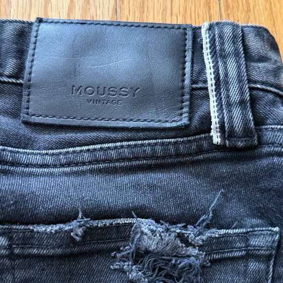 Moussy sz 24 Black Straight Leg Jeans with detailed flattering slit Frayed Hem - Picture 7 of 8